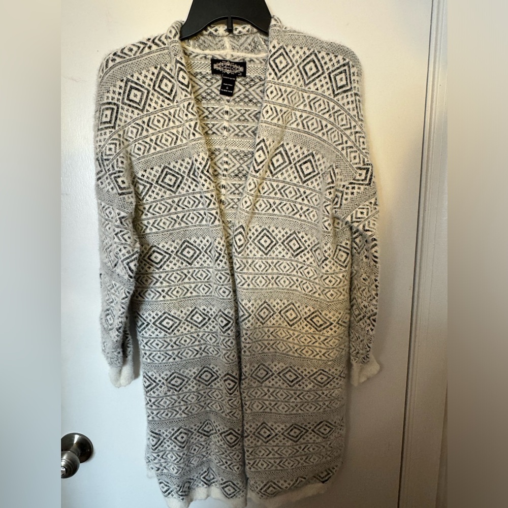 Oliver.O Sweater/Cardigan size Small, Black & White!